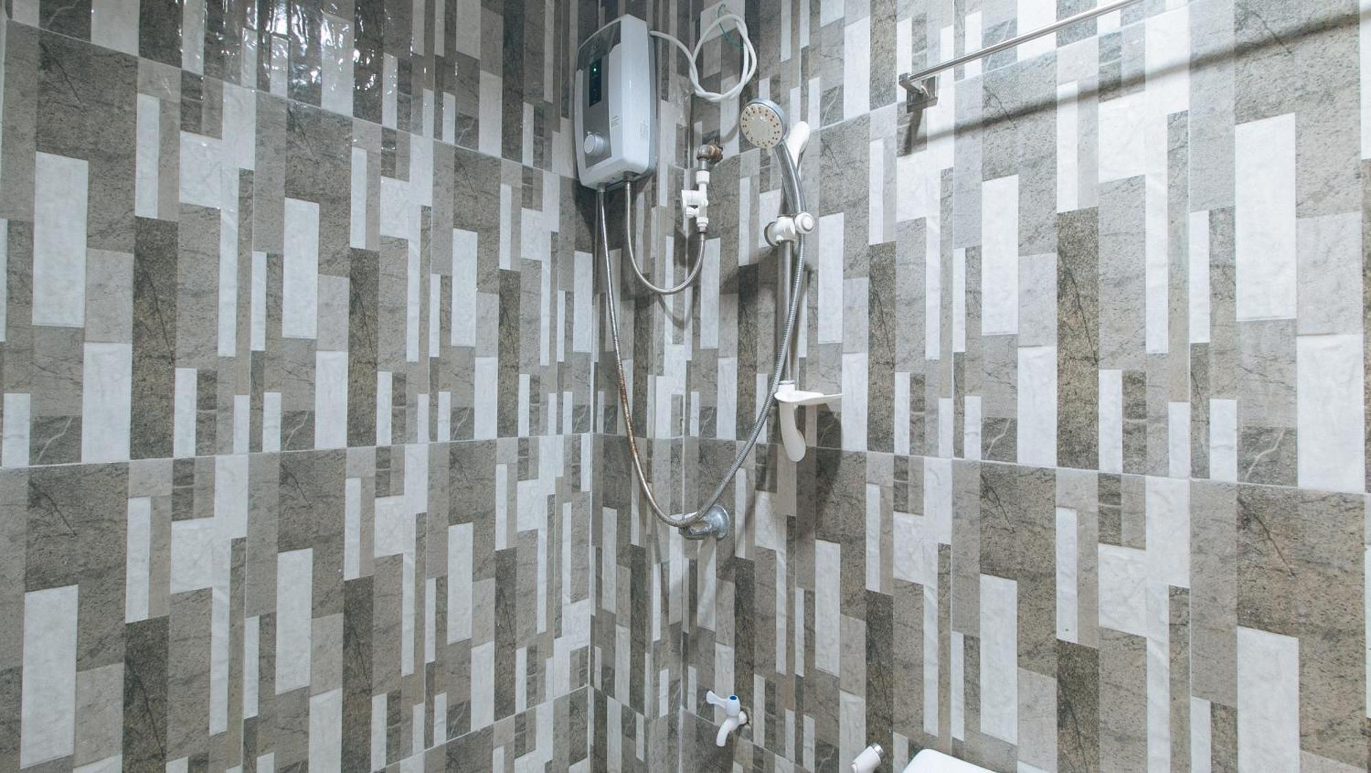 Reddoorz At Fat J Apartelle Mactan سيبو المظهر الخارجي الصورة