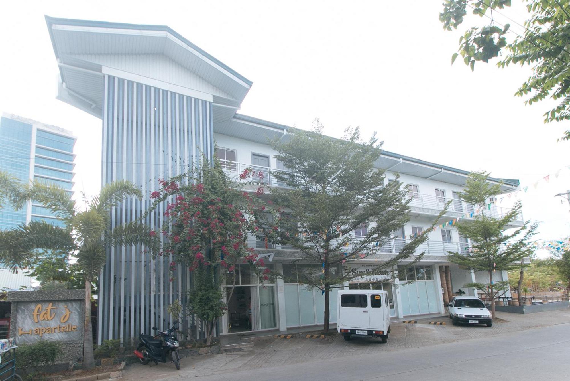 Reddoorz At Fat J Apartelle Mactan سيبو المظهر الخارجي الصورة